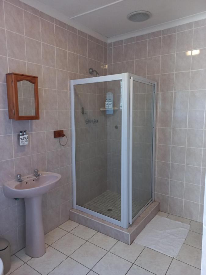 Dreamers Guesthouse - No Loadshedding King William's Town Extérieur photo